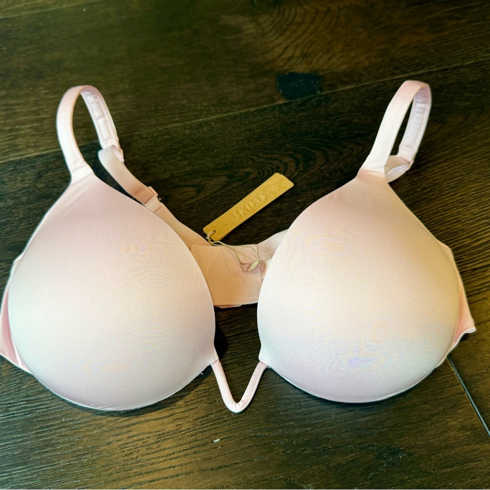 SKIMS Deep V Push Up Bra